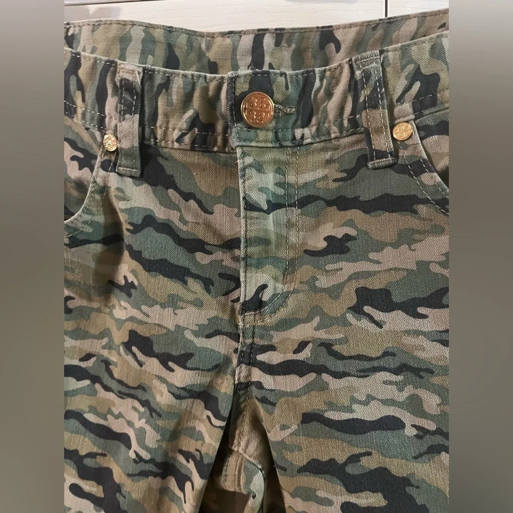 Tory Burch Straight Leg Jeans Camo Print Tory Burch Logo Size 28 EUC